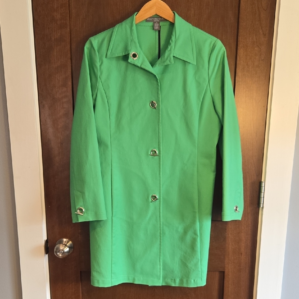Josephine Chaus Petite Size 10 Green Trench Coat with Silver Toggle Closure
